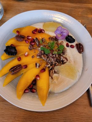 Mango, vanilla cashew cream (so yum), pecan granola, grapefruit at Le Potager de Charlotte in Paris