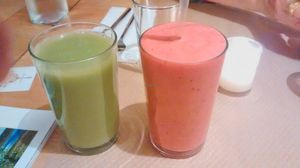 Smoothie and juice at Le Potager de Charlotte in Paris