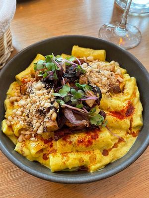Rigatoni carbonara  at Le Potager de Charlotte in Paris