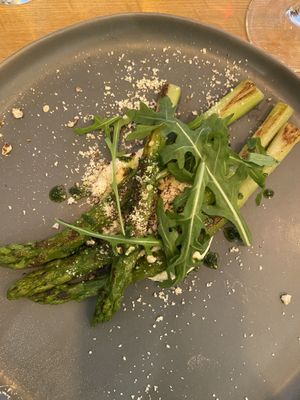 Green asparagus on cashew cream   at Le Potager de Charlotte in Paris