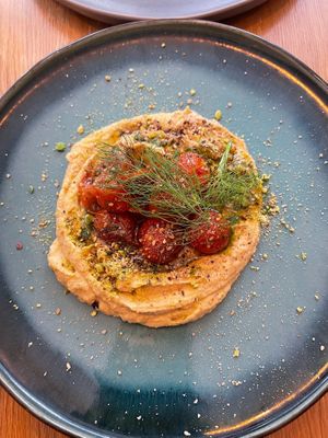 Houmous and tomatoes  at Le Potager de Charlotte in Paris