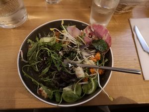 Gteen salad at Le Potager de Charlotte in Paris
