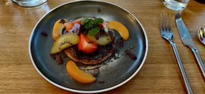 Dessert pancakes 🥞 at Le Potager de Charlotte in Paris