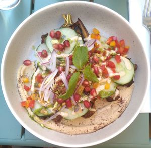 Le plat, aubergine houmous grenade concombre poivrons 😋 at Le Potager de Charlotte in Paris