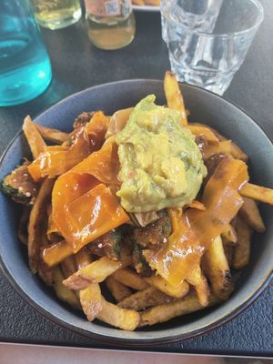 Vegan poutine at L'Alchimiste in Lyon