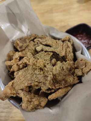 Deep fried abalone (unfortunately a tad too salty) at Noodleface - Akademik Suite in Johor Bahru