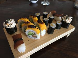 15 piece set at El Buda Profano in Arequipa