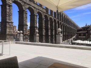 Vistas desde la terraza at Tuma in Segovia
