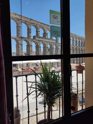 Maravillosas vistas al acueducto at Tuma in Segovia