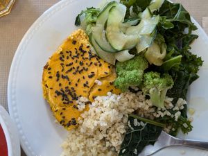 Hay porción pequeña y grande para elegir at BE U in Ericeira