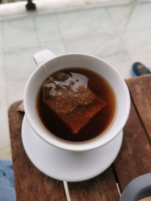 Cup of tea at BE U in Ericeira