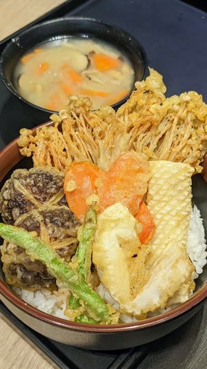 Tendon Teishoku at Greendot 绿一点 - Raffles Place in Central Singapore