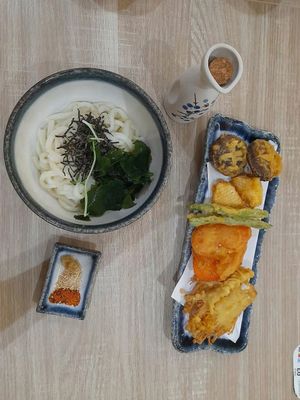  at Greendot 绿一点 - Raffles Place in Central Singapore