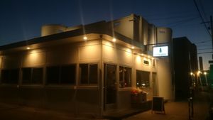 Outside at Little Pine in Los Angeles