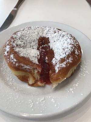 Donut  at Little Pine in Los Angeles