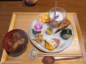 Vegan breakfast at Kunelasob Eco-Guesthouse in Oboke