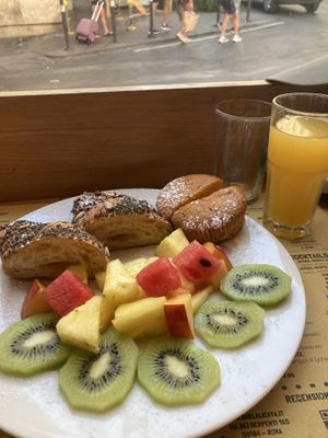 vegan breakfast  at La Licata in Rome