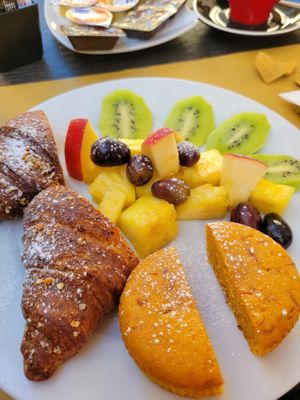 Vegan breakfast at La Licata in Rome
