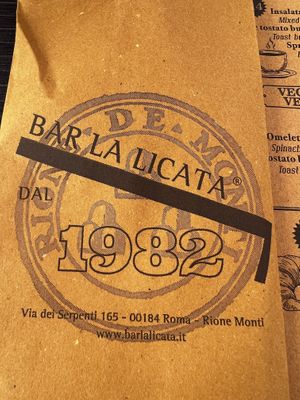 Name of the cafe  at La Licata in Rome