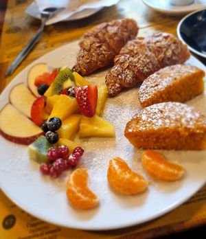 Vegan breakfast at La Licata in Rome