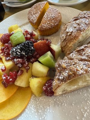 Colazione vegana (vegan breakfast)  at La Licata in Rome