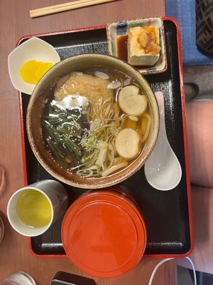 Had the set vegan (labelled vegetarian) meal - the tofu was incredibly good, noddles a little bland but food overall was very good. Very polite owners as well. Would recommend  at Rokumeien in Nara