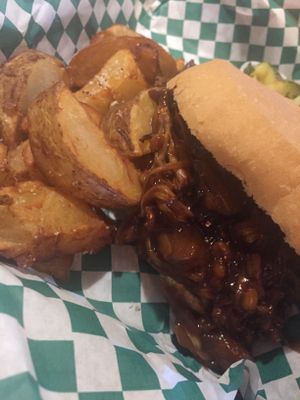 Vegan bbq jackfruit and fries at Dancing Avocado in Daytona Beach