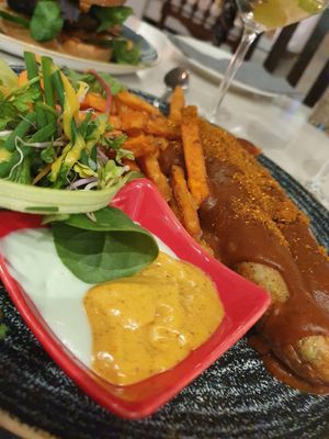 Vegane Curry-Wurst at Pier 14 in Seebad Zinnowitz