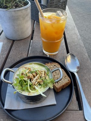 Mandel-Knoblauch Suppe  at Pier 14 in Seebad Zinnowitz