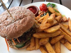 vegan burger at Pier 14 in Seebad Zinnowitz