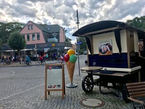 ice cream waggon of pier 14 at Pier 14 in Seebad Zinnowitz