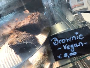 vegan brownie at Pier 14 in Seebad Zinnowitz