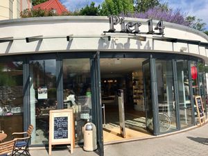 store front at Pier 14 in Seebad Zinnowitz