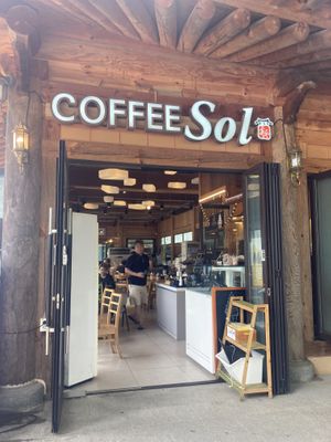 Entrance  at Shoue-Hyang in Sokcho