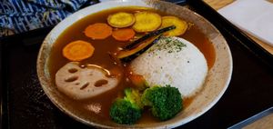 Vegetable curry with rice at Mimikou in Kyoto