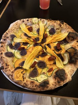 Flower blossom pizza  at Pizzeria Dope in Amsterdam