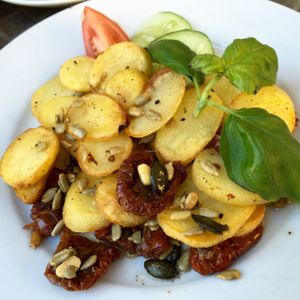 home fries at You're Welcome in Berlin