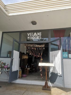 Puerta principal at Vegans N' Roses in Castelldefels