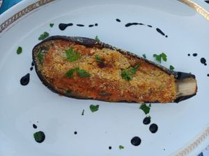 Berenjena rellena at Vegans N' Roses in Castelldefels