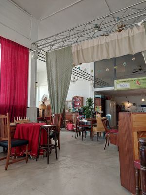 Interior at Vegans N' Roses in Castelldefels