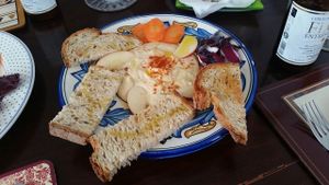 hummus at Vegans N' Roses in Castelldefels