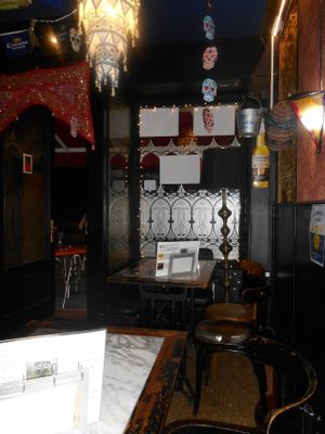 El interior at Etnika's in A Coruna