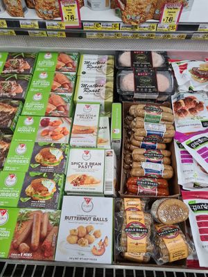 Fry's and Field Roast at 4 Cousins Supermercato in Parkdale