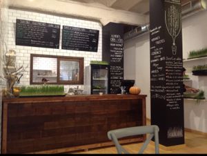 Inside at Petit Brot - Cold Press Raw Eco in Barcelona