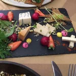 4 vegan raw cheese platter  at Petit Brot - Cold Press Raw Eco in Barcelona