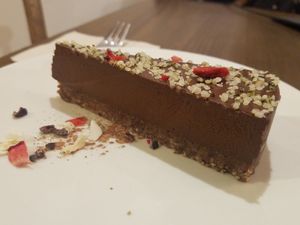 Orgasmic cake at Petit Brot - Cold Press Raw Eco in Barcelona