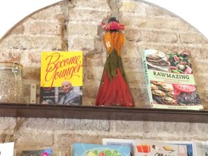 Become Younger by the Father of Juicing & Colon Health worth reading  at Petit Brot - Cold Press Raw Eco in Barcelona