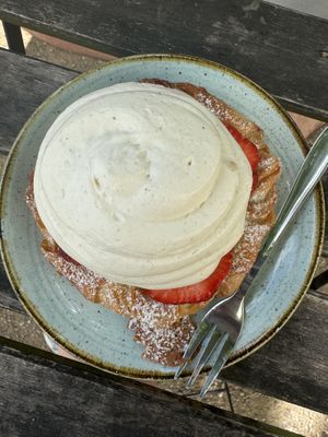 Kaf’s bun with vegan whipped cream  at Kaf in Copenhagen