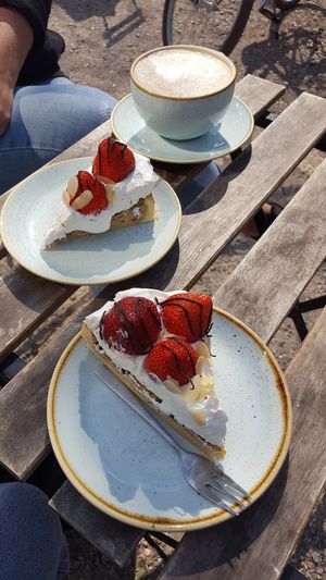 Strawberry tart and hot chocolate 🌱☀️ at Kaf in Copenhagen