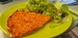 Möhren-Tarte at Au Bonheur d'Emilie in Arles